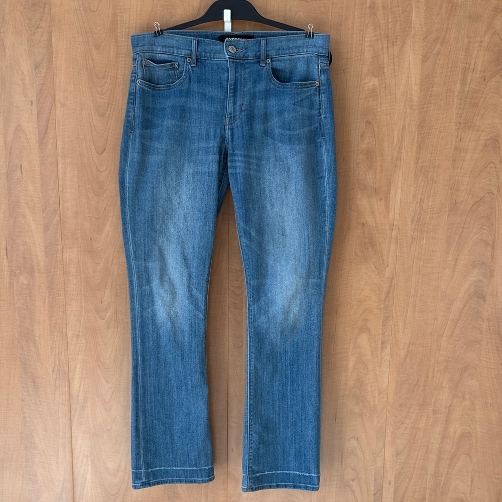 Express Women’s Straight Blue Jeans
